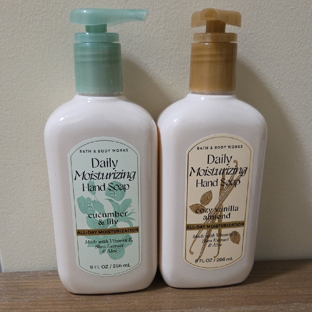 Bath & Body Works Daily Moisturizing Hand Soap — Green & Gold Pumps
